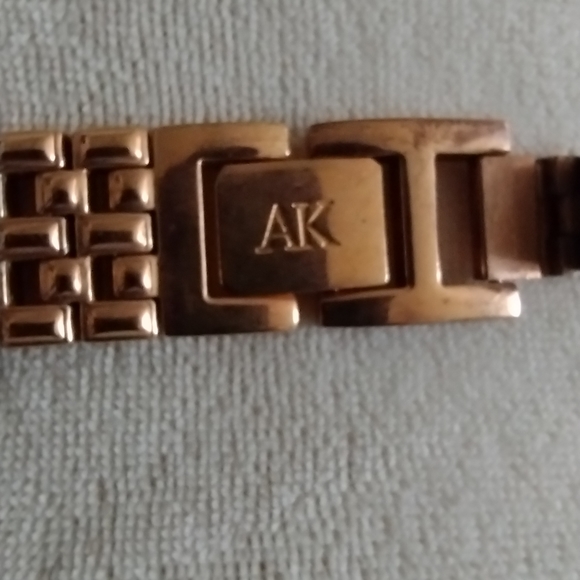 VINTAGE ANNE KLEIN TANK WATCH COVERED IN CRYSTALS, 7" LONG W/Clasp - Picture 4 of 5